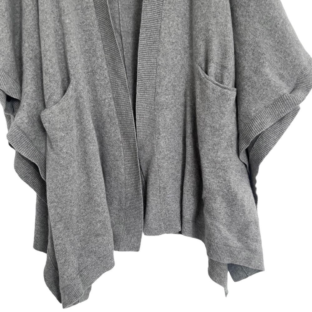 Aritzia GOLDEN by TNA Roohan poncho - Picture 4 of 7